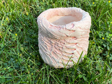 Load image into Gallery viewer, Twisted | 扭扭